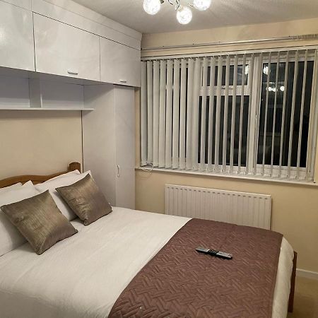 Elegant Devon Villa Luton  Dış mekan fotoğraf