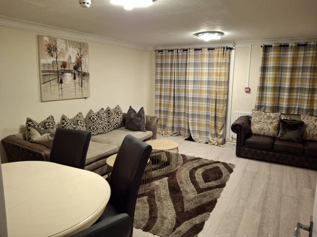 Elegant Devon Villa Luton  Dış mekan fotoğraf